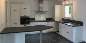 cuisine noire et blanche