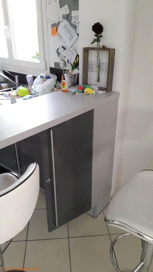 Avant : table étroite et trop haute table de cuisine